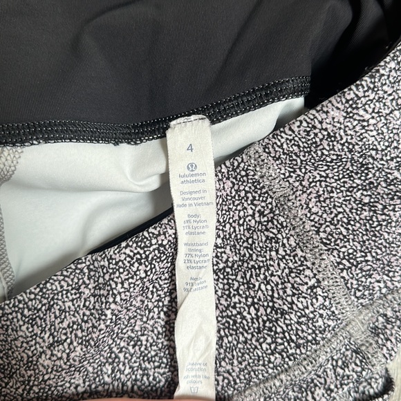 Women’s Lululemon leggings - Picture 8 of 8